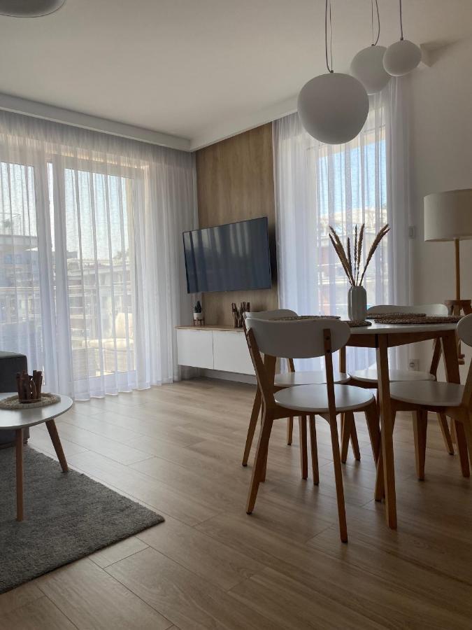 Apartament Nadmorski Z Basenem Klifowa Rewal Eksteriør bilde